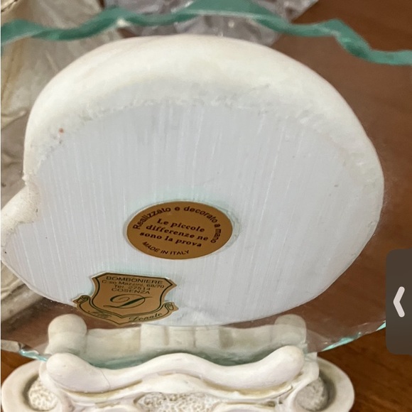 Italian carved porcelain mother / daughter - unbelievable detail ! Made in Italy - Picture 3 of 7